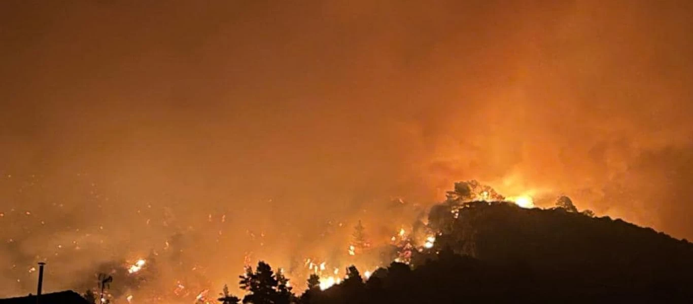 Ε.Λέκκας για φωτιά στην Εύβοια: «Δύσκολα αναστρέψιμη η κατάσταση»